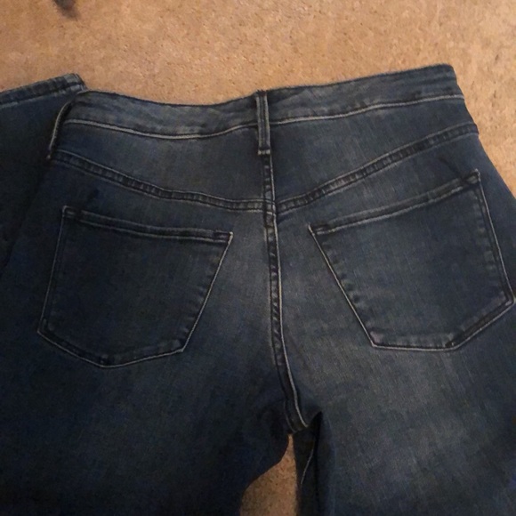 Perfect shape!  Never worn jeans Mossimo - Picture 3 of 3